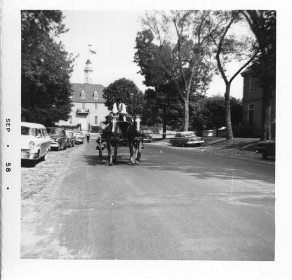 MAG014 - Colonial Williamsburg, 1958