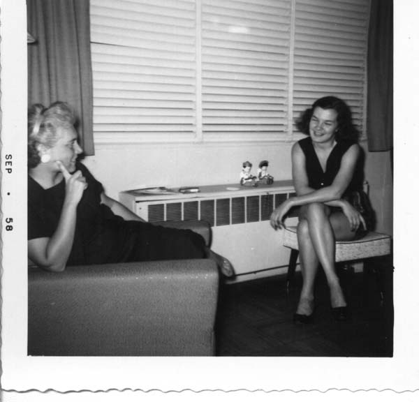 MAG021 - Barbara & Margie