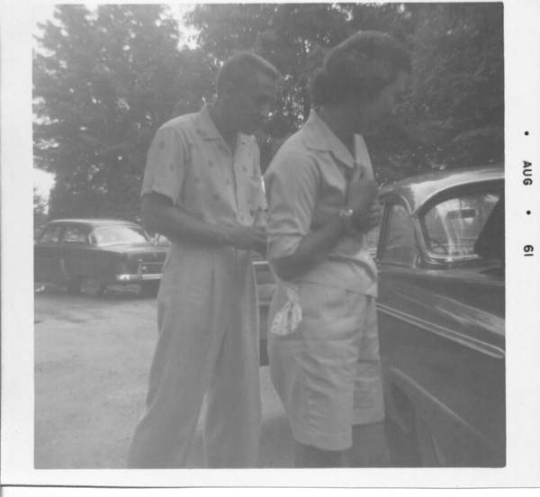 MAG075 - Mr. Hannahan & Margie Godsey, Packing car, 1961 (Sky-Hi Lodge, Summit PA)